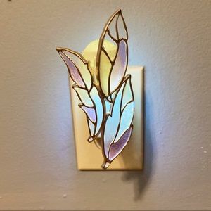 Bath & Body Works Feather Wallflower PlugIn Light